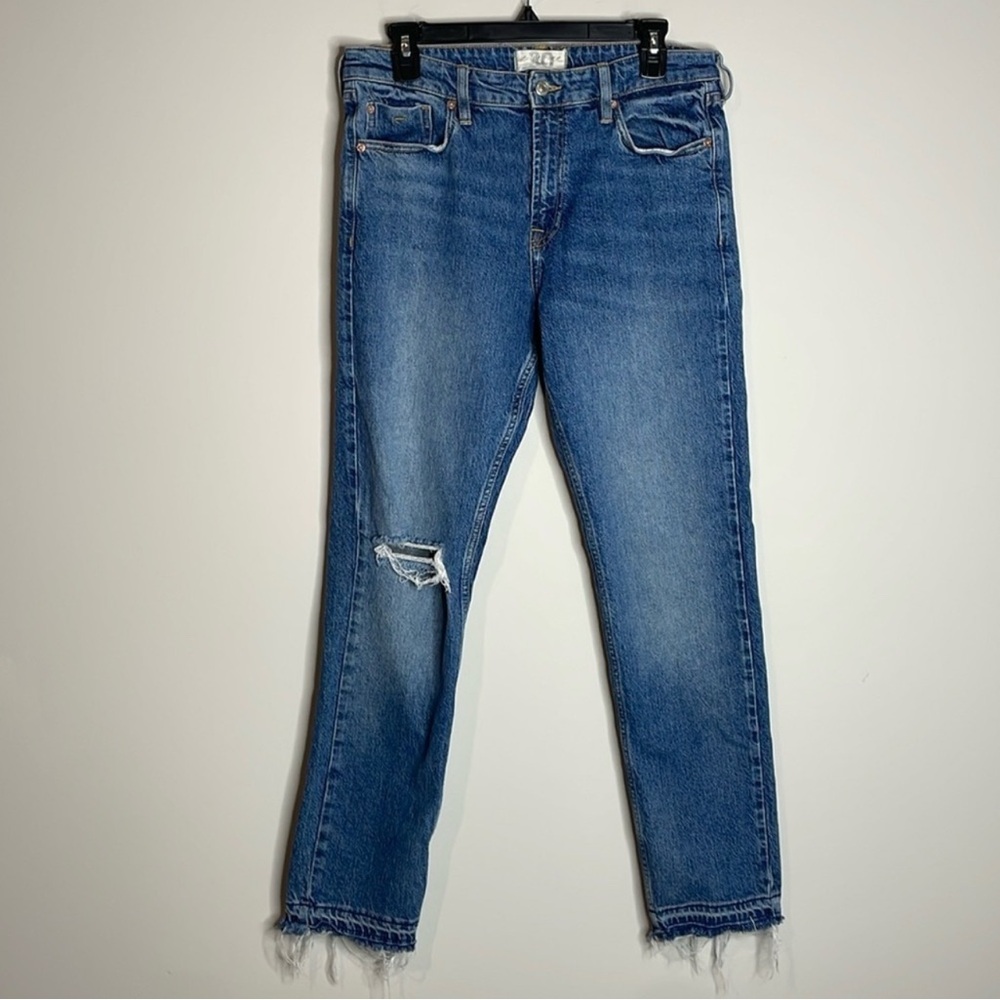 Free People- We the Free | Slim Boyfriend Jean in Mid Blue Size 30 EUC